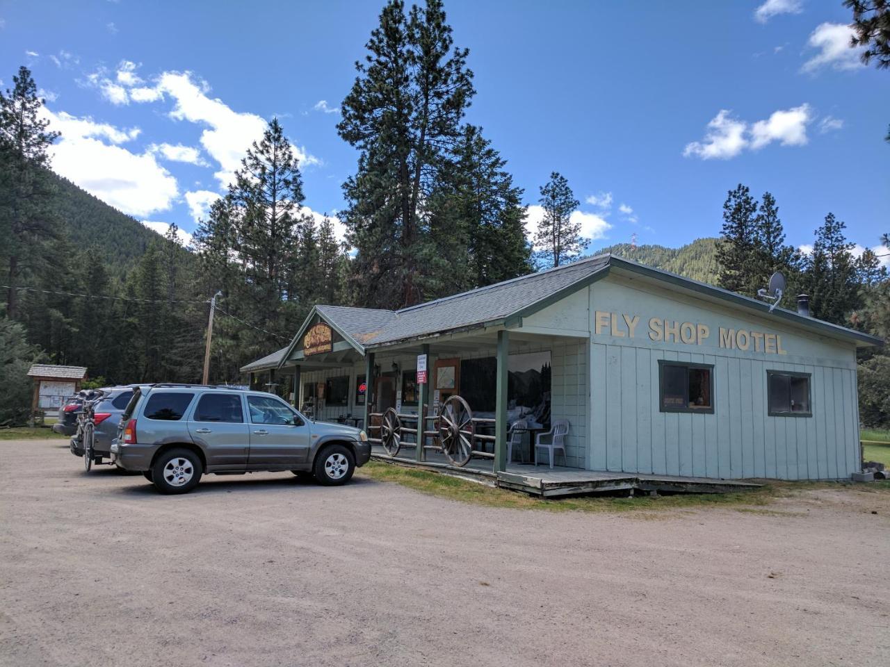 Rock Creek Mercantile & Motel Clinton Екстериор снимка